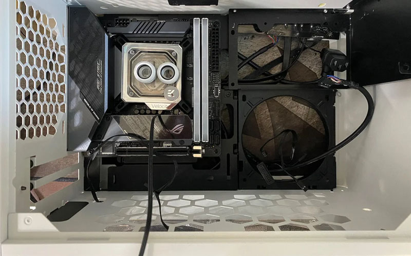 Bersihkan-pc-case-dari-debu