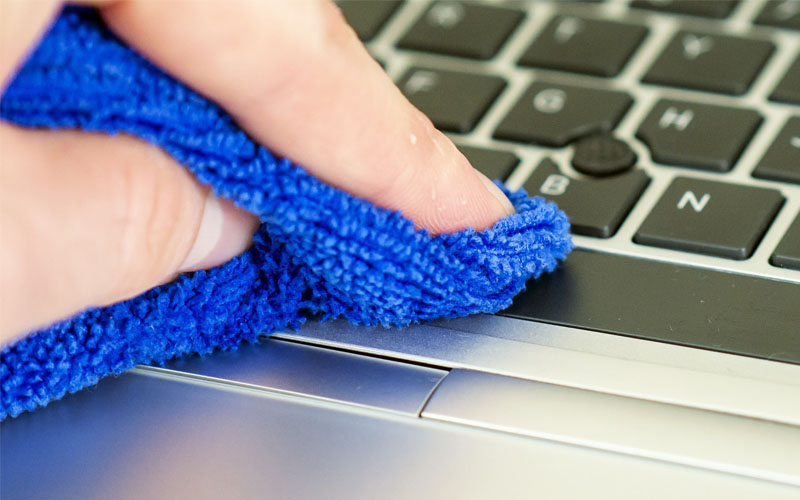 Laptop-kena-air-langsung-dilap