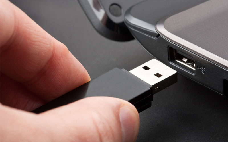 Mencadangkan-data-usb-flash-disk